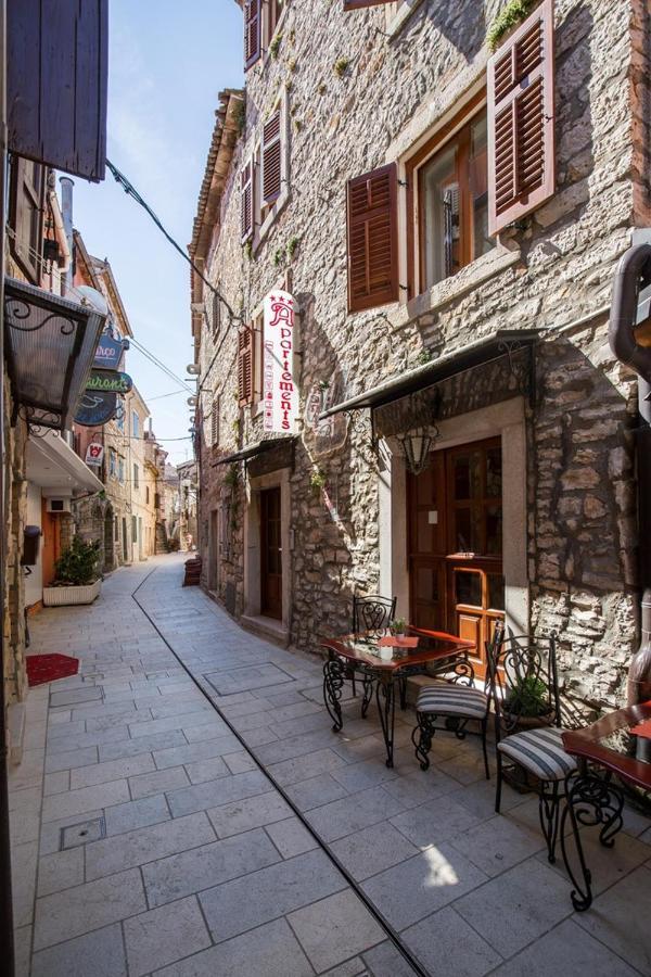 Old Town Apartments In Ουμάγκ Εξωτερικό φωτογραφία